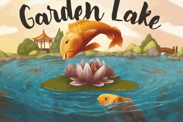 Ilustracja okładki gry planszowej Garden Lake. Na pierwszym planie dwa złote karpie pływają w spokojnym stawie z nenufarami. W tle widoczny jest azjatycki pawilon oraz drewniany mostek, otoczone bujną zielenią. Styl grafiki jest malarski i stonowany, z pastelowymi kolorami