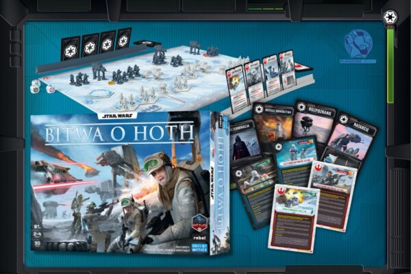 Gra planszowa Bitwa o Hoth w uniwersum Star Wars, z planszą przedstawiającą walki na zaśnieżonym polu bitwy oraz kartami i figurkami reprezentującymi postacie i pojazdy.