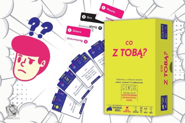 Premiera „Co z Tobą?” – Nowe Oblicze Kalamburów od Wydawnictwa Rebel Pudełko gry co z tobą?, w tle komponenty z tej gry czyli karty