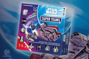 Pudełko gry Star Wars Super Teams. w tle statek kosmiczny