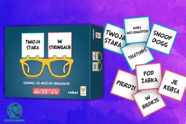 TWOJA STARA W STRINGACH – Zabawa i spostrzegawczość! pudełko gry twoja stara w stringach oraz karty do gry