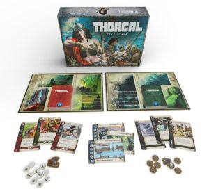 elementy gry Thorgal: Gra Karciana, karty, żetony i pudełko
